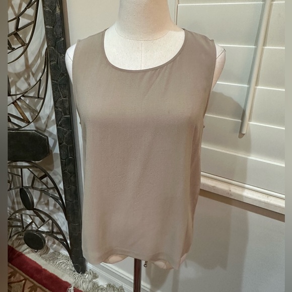 EileenFisher matching silk tank and crop pant. - Picture 4 of 8